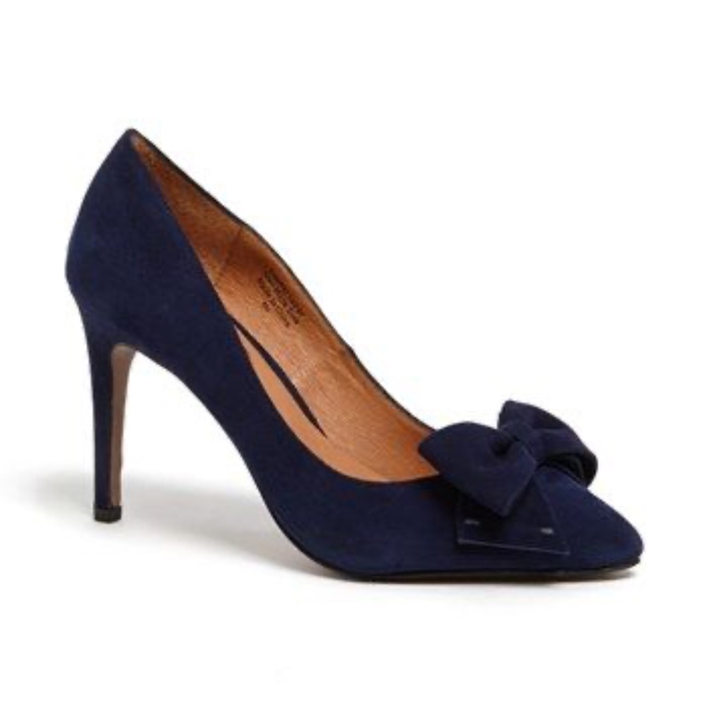 Halogen "Marla" navy blue suede pumps with bows, size 8.5